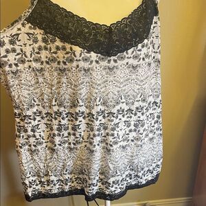 Faded Glory Black and White Floral Tank Top